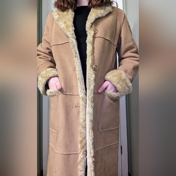 Jessica Tan Teddy Jacket with Cream Accents - Picture 3 of 14